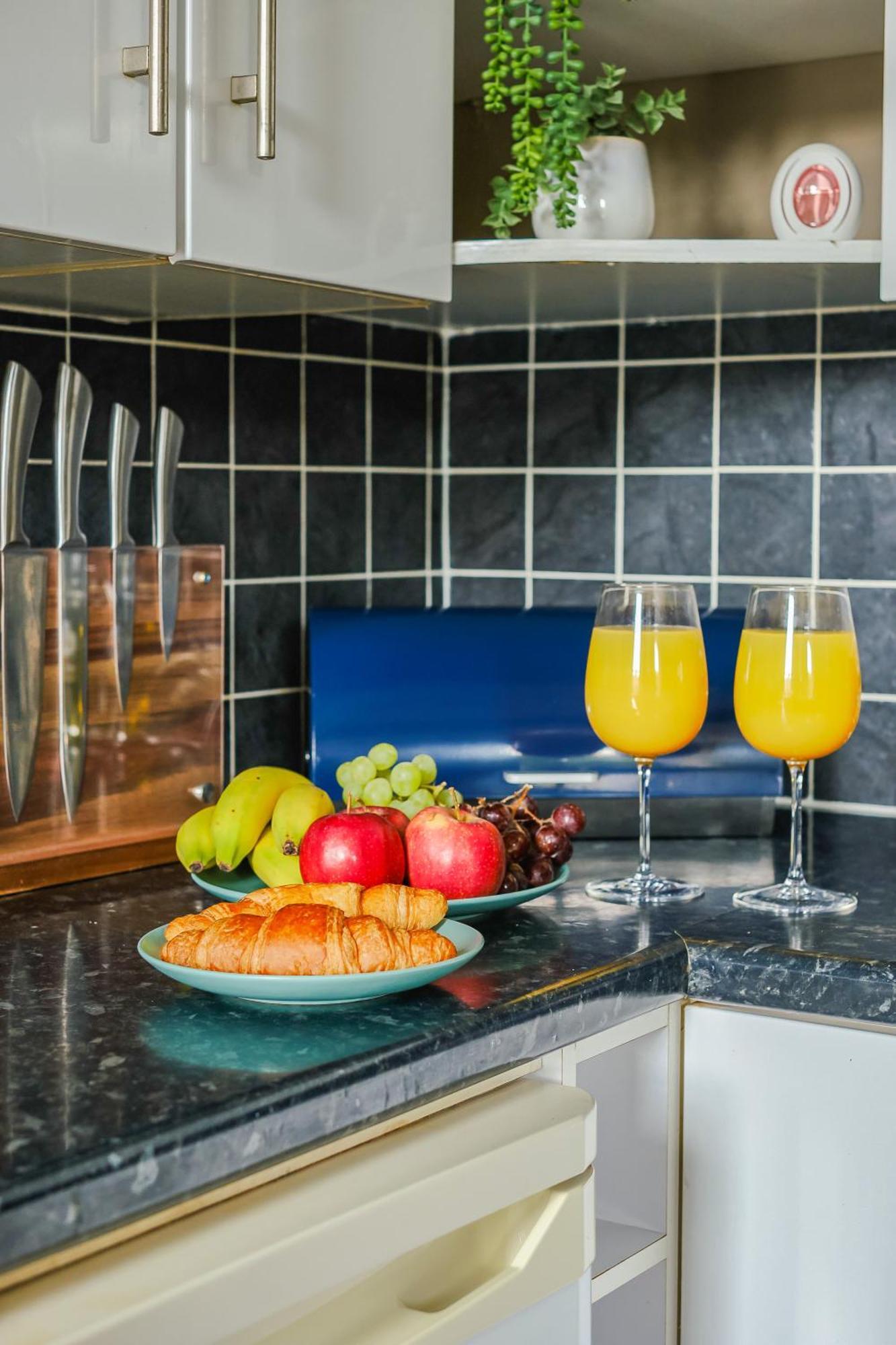 Free Parking New Gem With Garden Apartment Бристол Екстериор снимка