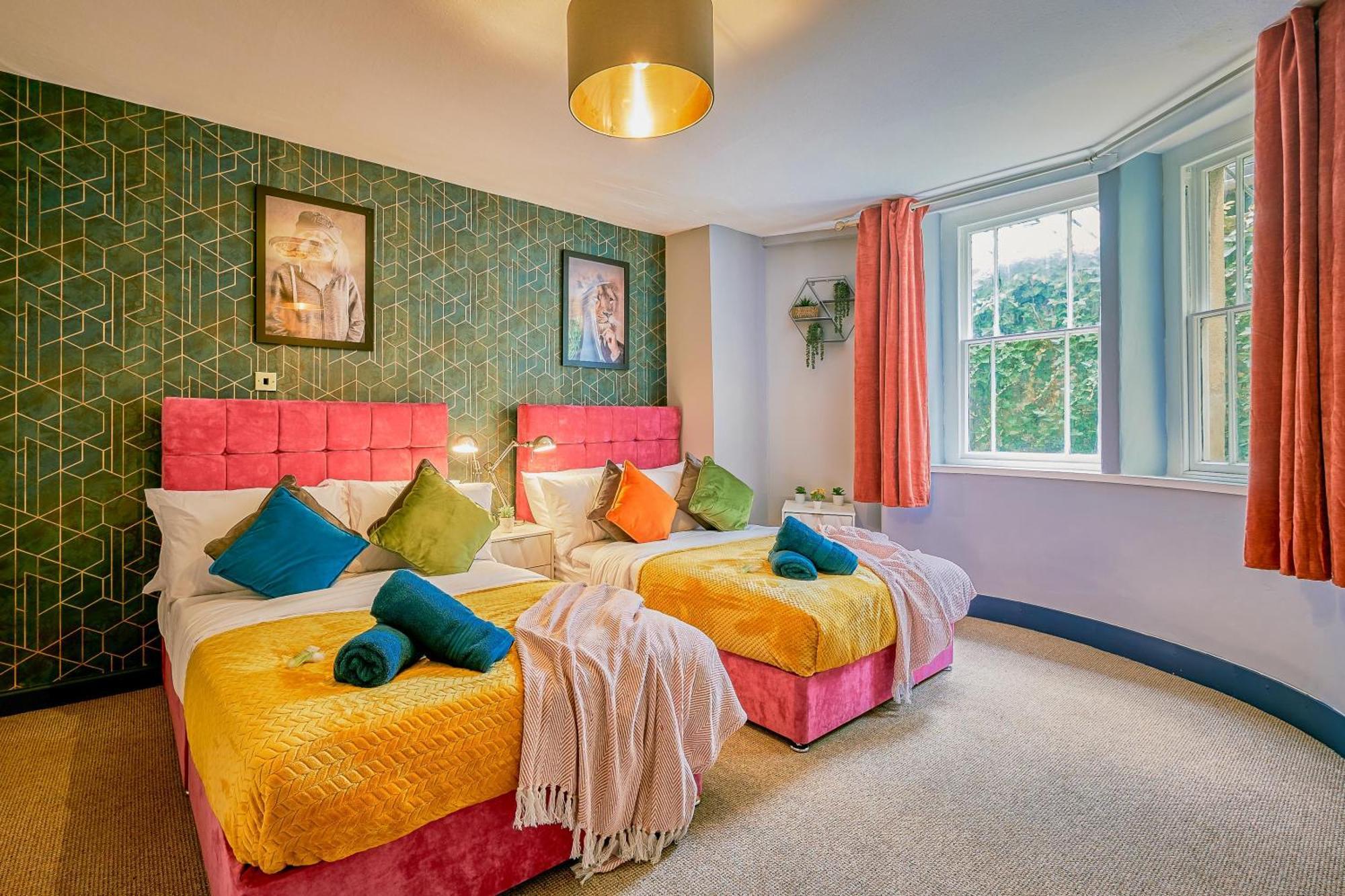 Free Parking New Gem With Garden Apartment Бристол Екстериор снимка