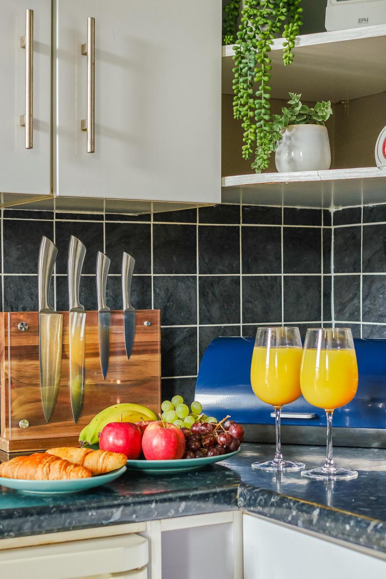 Free Parking New Gem With Garden Apartment Бристол Екстериор снимка